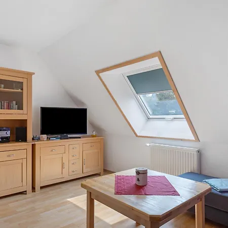 Leber Apartment *