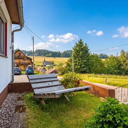 Leber Apartment *